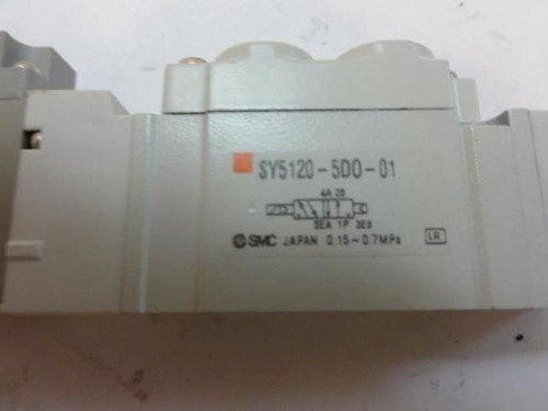 SMC SY5120-5D0-01; Solenoid Valve; 1/16" NPT; 24VDC 5 port