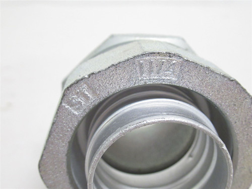 Industry-Std 52AV36; Lot-5 Straight Conduit Connectors 1-1/4"