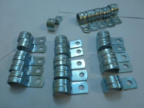 MFG- MDL-Unkn81516; LOT-21 Pipe Clamp 1/2" 1-5/8" L