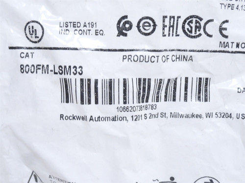 Allen-Bradley 800FM-LSM33; Green Illuminated Selector Switch