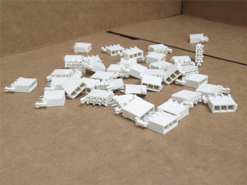 AMP 1-770170-0; Lot-39 Connector Header; 3Pos; 1-Row; 600V