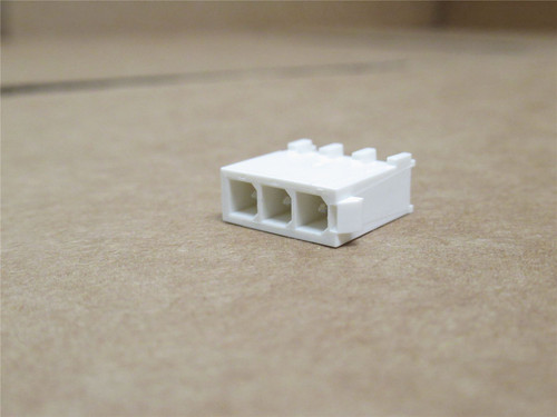 AMP 1-770170-0; Lot-39 Connector Header; 3Pos; 1-Row; 600V