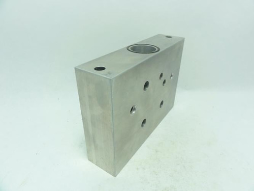 Dynatec 102243; Piston Pump Mounting Block