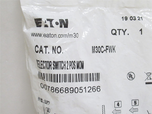 Eaton M30C-FWK; Selector Switch W/Thumb Grip 2-Pos; Momentary