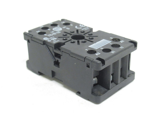Allen-Bradley 700-HN100; Relay Socket; 10A; 300VAC; 8-Pin