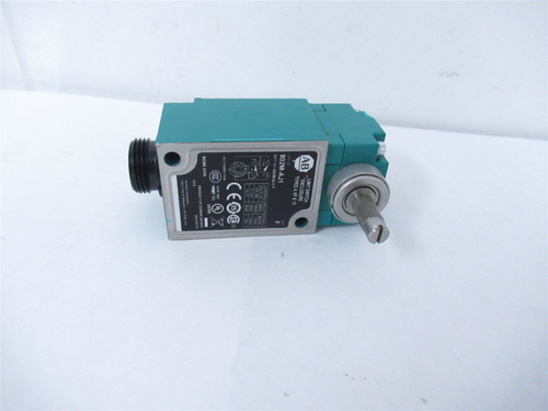 Allen-Bradley 802M-AJ1; Limit Switch 2 Circuit LeverType 5Pin