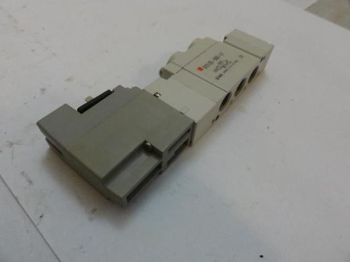 SMC SY5120-5D0-01; Solenoid Valve; 1/16" NPT; 24VDC 5 port