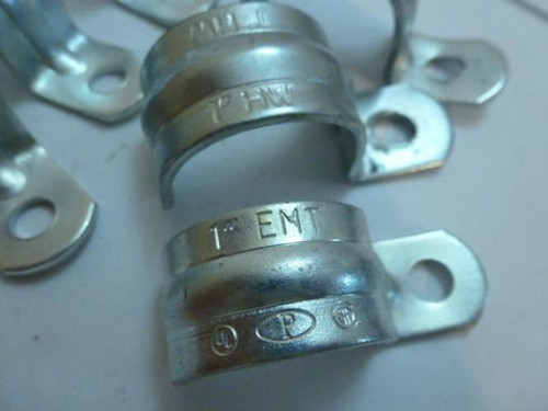 MFG- MDL-Unkn81512; LOT-6 Pipe Clamps 1" EMT-HW
