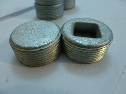 MFG- MDL-Unkn81415; LOT-6 Conduit Bushing; 1-1/4" OD; 13/16" Square