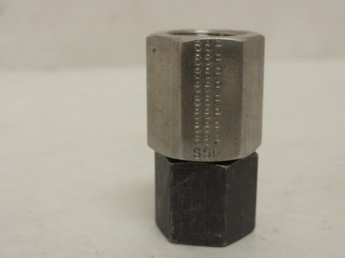 SSP SS4-4C; Swivel Nut Pipe Connector; SS-316; 1/4 NPT; 1/4 OFS