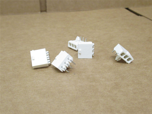 AMP 1-770967-0; Lot-5 Pin/Socket Connector; RA; 3Pos; 600V