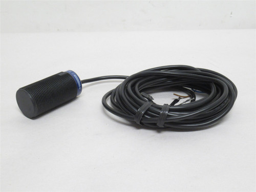 Telemecanique XS3P30MB230L1; Prox Sensor; 240VAC; No Nuts