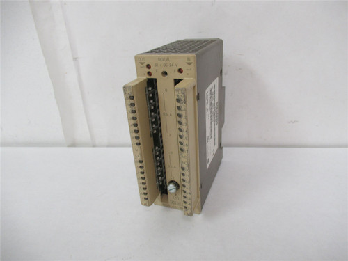 Siemens 6ES5482-8MA13; Digital Module   24 VDC  0.5 AMP
