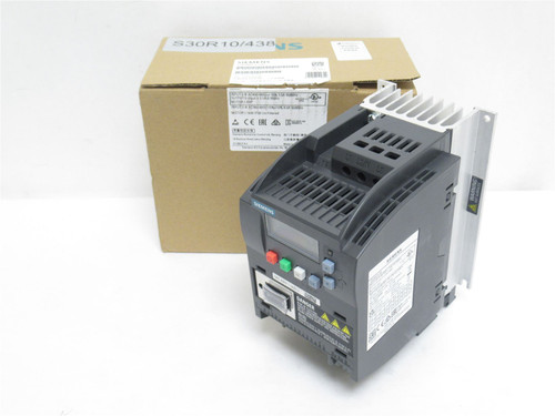 Siemens 6SL3210-5BE21-1UV0; AC Drive 1-1/2HP; 400-480V; 4A
