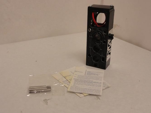 Parker F3552BCA53A; Valve Sandwich Regulator; 1/4" NPT; 150PSIG