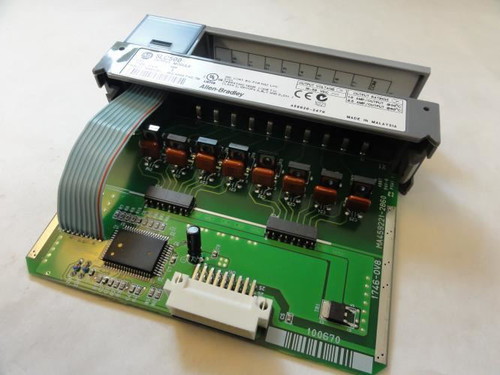 Allen-Bradley 1746-OV8; Output Module; 10-50VDC; 1A; 8 Outputs