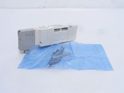 SMC SV3200-5FU; Pneumatic Solenoid Valve 0.1-0.7MPa; 24VDC