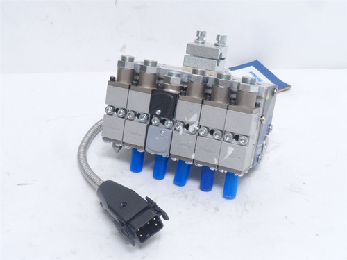 Nordson 1061227; Hot Melt Glue Gun; 6-Tip; 240VAC; 300 Watts