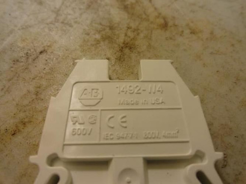 Allen-Bradley 1492-W4; LOT- 2 Terminal Block; 800VAC/DC