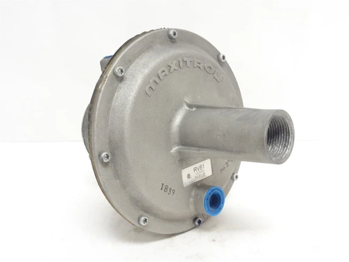 Maxitrol RV81; Gas Regulator; Straight-Thru-Flow 1-1/2NPT