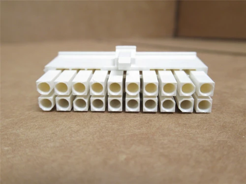 AMP 770585-1; Lot-10 Socket Connector; 20Pos; 2-Row; 600V