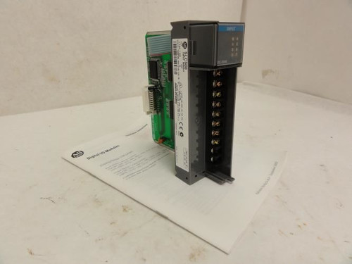Allen-Bradley 1746-IB8; Digital Input Module; 10-30VDC; NO DOOR