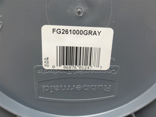 Rubbermaid FG261000GRAY; Lot-20; Brute Trash Cans; 10 Gallon