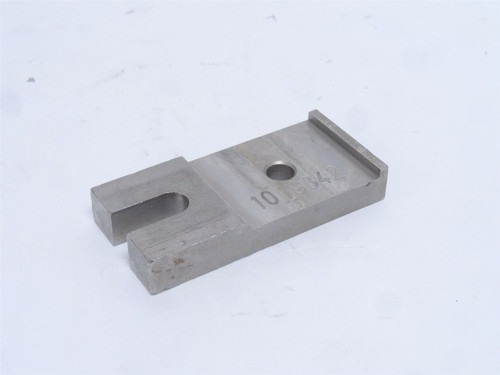 Grote 1019842; Stainless Steel Mounting Plate; 3-1/4" L x 1-1/2" W