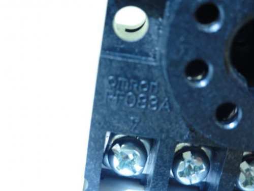 Omron PF083A; Lot-2; Relay Socket; 250V; 7.5A; 8-Pin