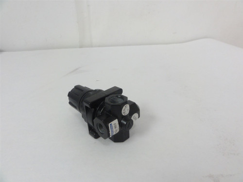 Wilkerson R00-02-N00; Air Regulator; 1/4 x 1/8NPT; 300PSI