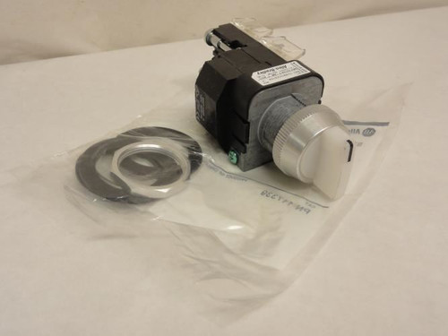 Allen-Bradley 800T-16JWH91KB7AA; Selector Switch; 120VAC; 3-Pos