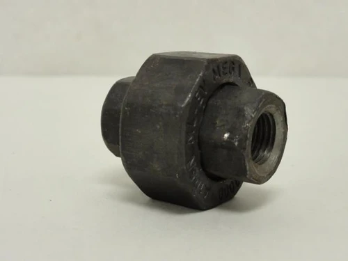 Industry-Std 29VD70; Pipe Union 1/4 FNPT; Black Steel