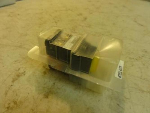 Fuji AR30E0L-01E3Y; Push Button; Yellow; 30V; 1W (1)NC