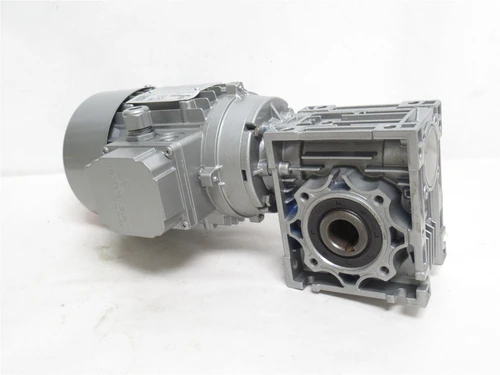 Motovario 6738349-100; AC Gearmotor 15:1 Ratio; 460V; 0.45kW