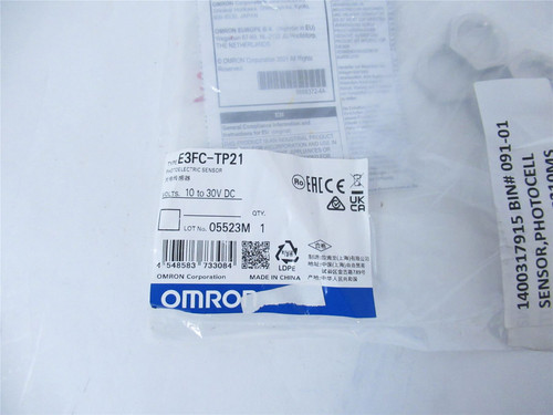 Omron E3FC-TP21; Photo Sensor M18 Axial; SUS Body 20M PNP