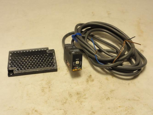Omron E3S-R62; Photoelectric Sensor; 10-30VDC
