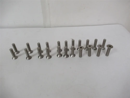 mfg A2-70 ; Lot-22 Flathead Machine Screw M10x40