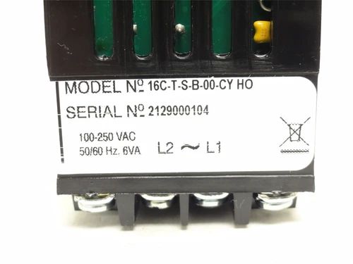 Pacmac 16C-T-S-B-00-CY-HO; Temp/Process Controller 100-250VAC
