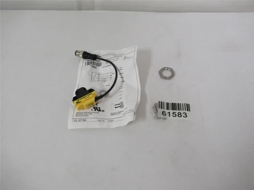 Banner QS18VP6FF100Q5; Photo Sensor 100 MM Range Cutoff