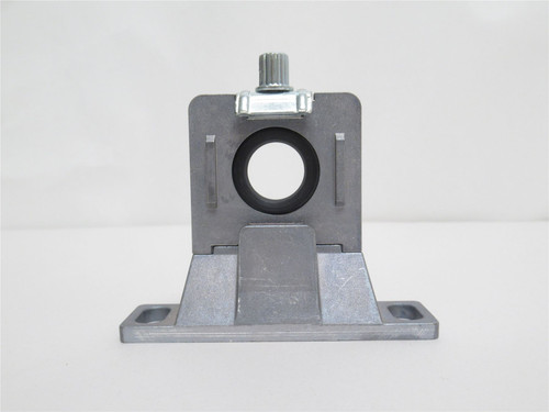 SMC Y400T-A; Spacer With Brackets; For Use With AC40