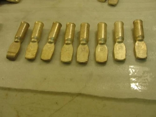 MFG- 2//0; LOT-8 Crimp Contacts 2/0 Wire