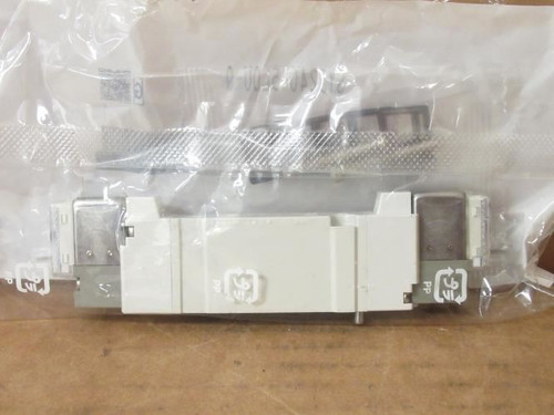 SMC SY5240-5L0U-Q; Solenoid Valve; 2-Positions; 24VDC