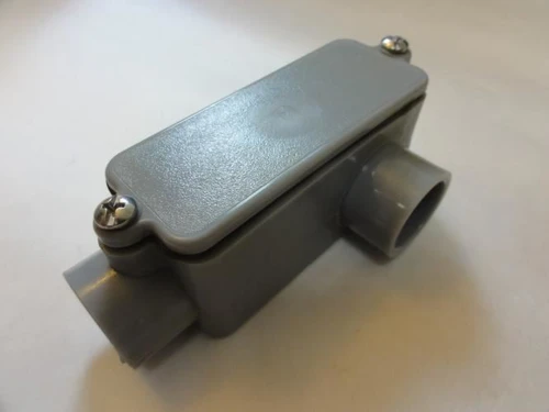 Carlon E985D; L-4 Conduit Body; Size: 1/2" LR; AWG-4