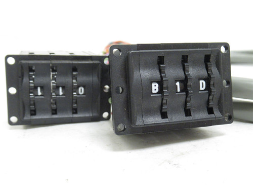 Scale Center MDL-UNKN-237433; Wired Thumb Wheel Assembly x 2