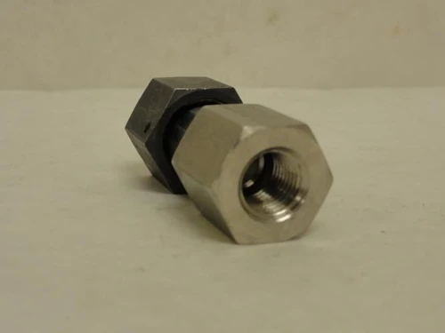 SSP SS8-4C; Swivel Nut Pipe Connector; SS-316; 1/4 NPT; 1/2 OFS