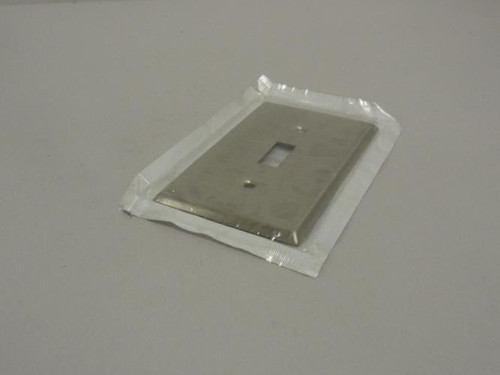 Leviton 84001; Toggle Device Switch Wallplate; SS-430; 1-Gang