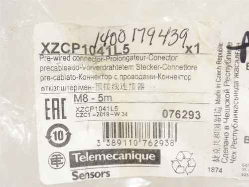 Telemecanique XZCP1041L5; Elbowed Cable; 5M; M8 Thread