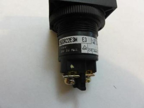 Fuji DR22E3M-E3G; Square Pilot Light; 30V 1W