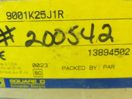 Square D 9001K25J1R; Selector Switch Operator; 30MM
