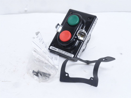 Rees 04062-032; Green-Red 1" Push Button; W'Padlock Latch